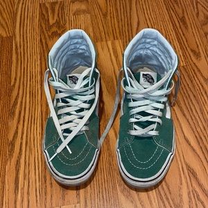 Used vans size 8.5 women / 7 men